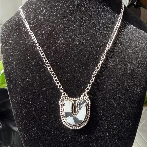 White Buffalo Horse Shoe Sterling Silver Necklace - Picture 1 of 4
